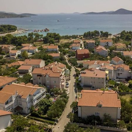 Royal Platinum Studio Apartment Βόντιτσε Εξωτερικό φωτογραφία